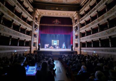 Grande successo di pubblico per Marco Marzocca, spettacolo patrocinato da Anffas di Ascoli Piceno